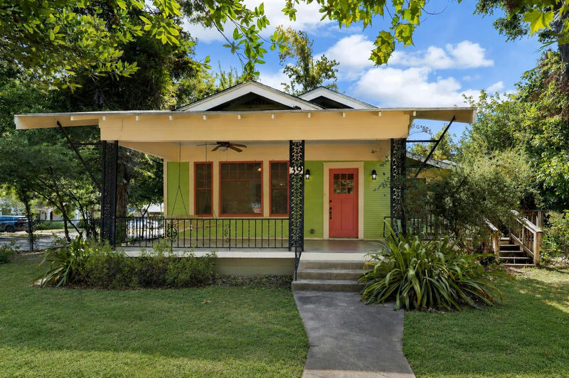 39 Chalmers Ave — exterior