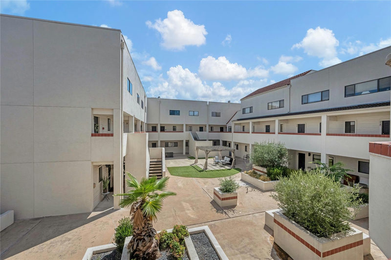 2605 Enfield Rd #221 — exterior
