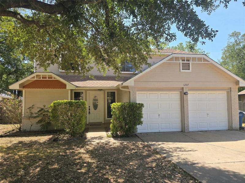 1207 Crupp Ct — exterior