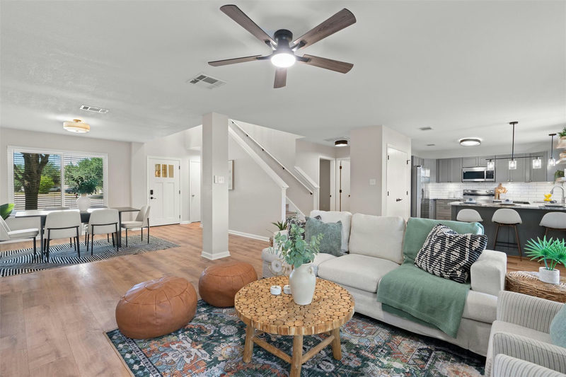 724 Lavaca Loop — exterior