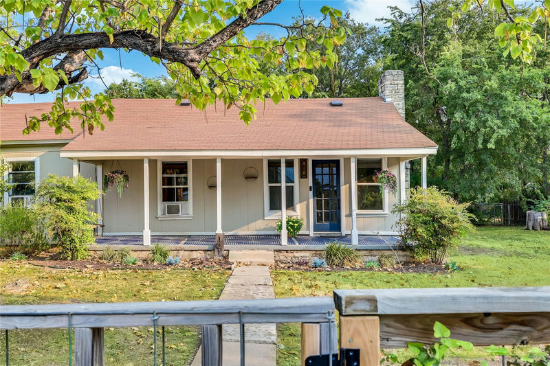 101 Patricks Aly — exterior