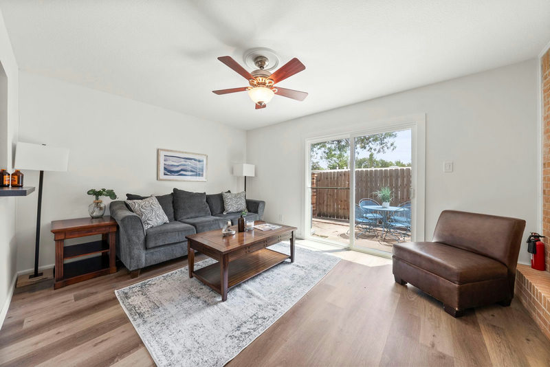 2300 Hancock Dr #5 — exterior