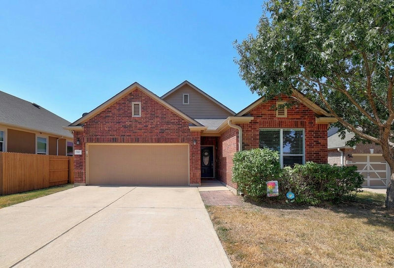 217 Sheepshank Dr — exterior