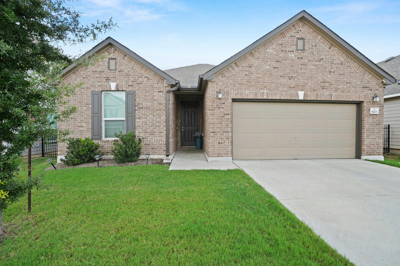 8213 Knoxville Trl — exterior