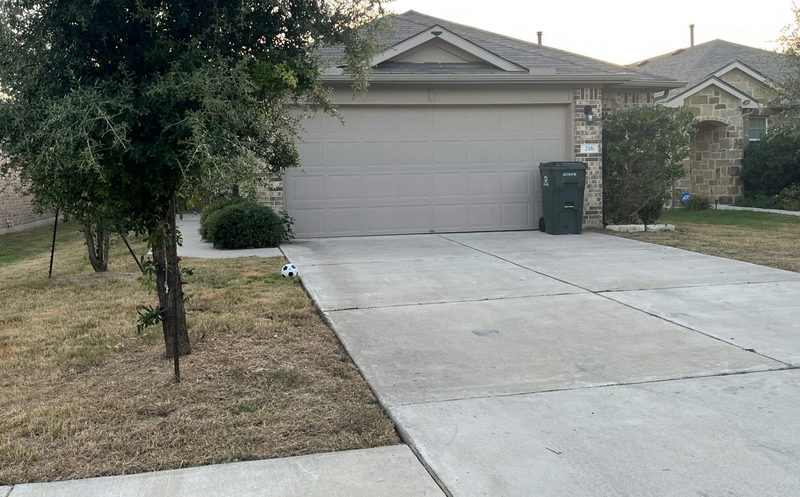216 Frederick Dr — exterior
