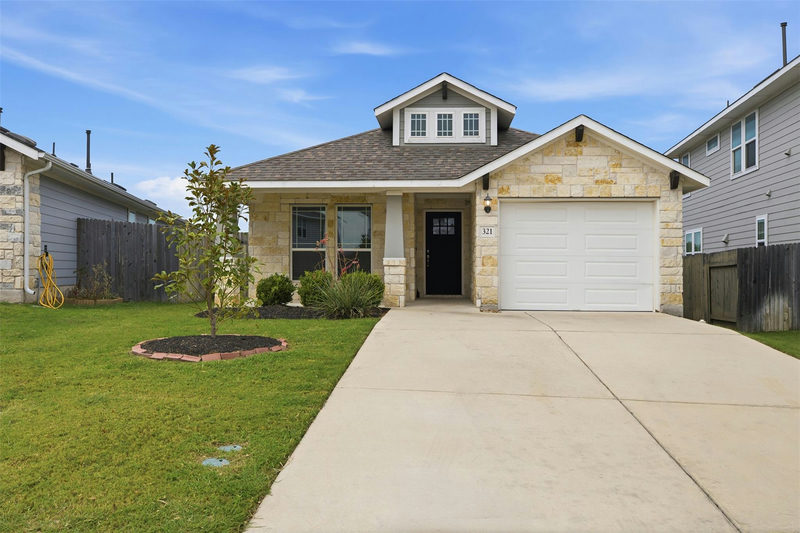 321 Gaida Loop — exterior