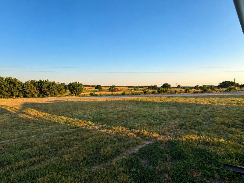 2137 W Fm 243 — exterior