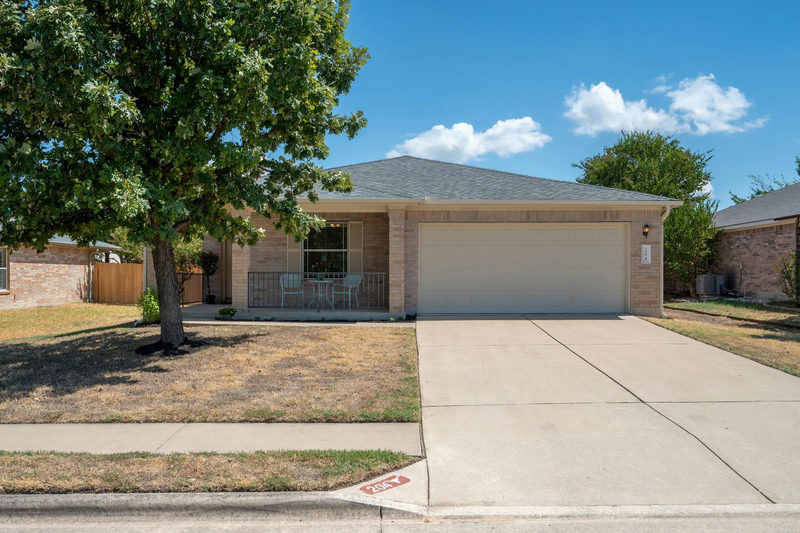 204 Katherine Way — exterior