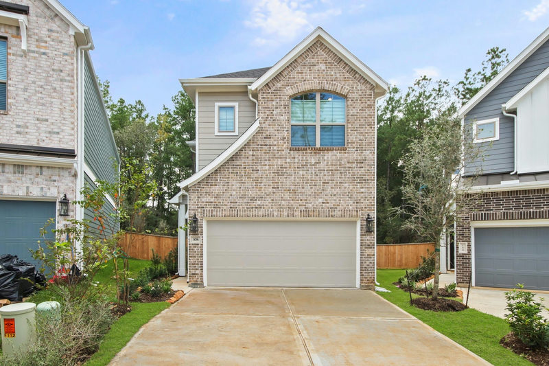 221 Flora Springs Cv — exterior