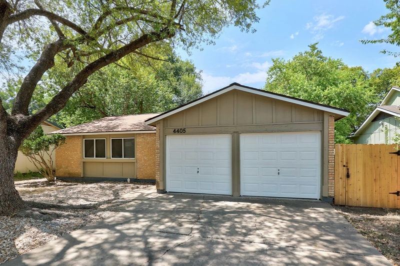 4405 Dovehill Dr — exterior