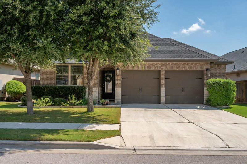 2404 Brook Crest Way — exterior