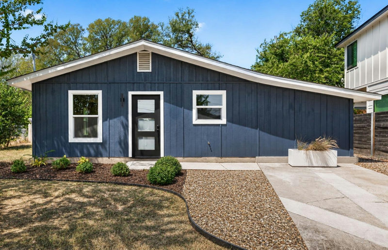 1708 Adina St — exterior