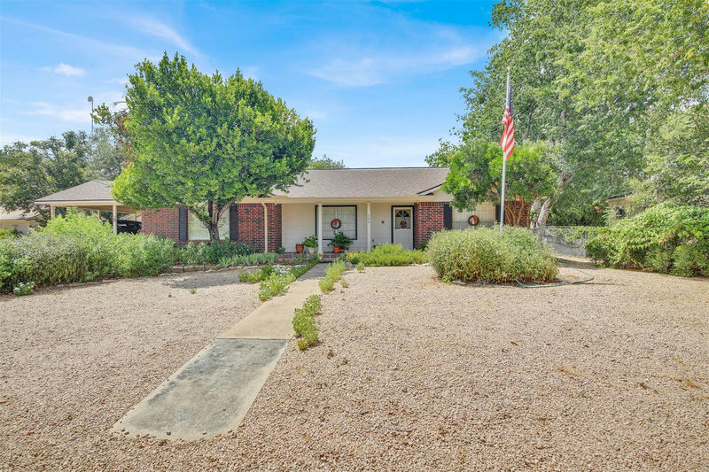 107 Taylor Dr — exterior