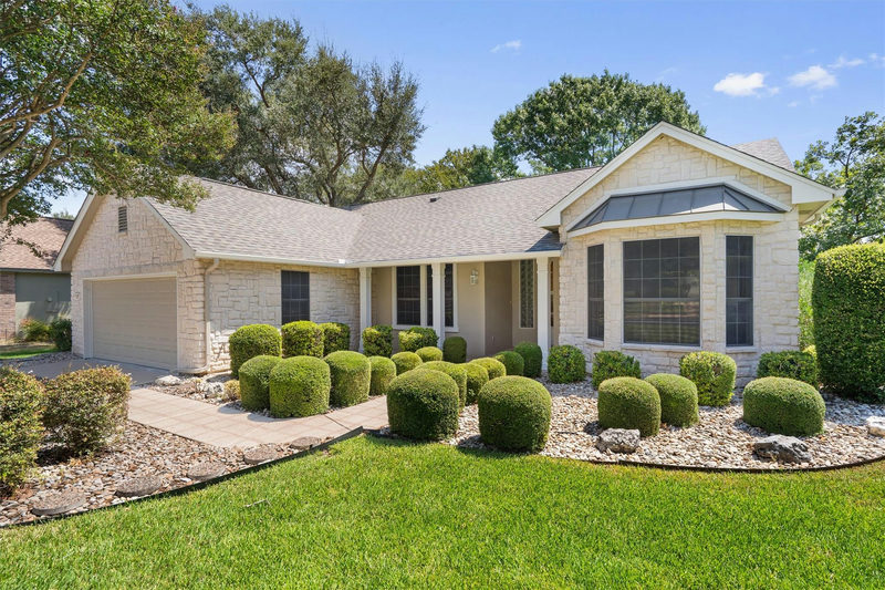 108 Cattle Trail Way — exterior