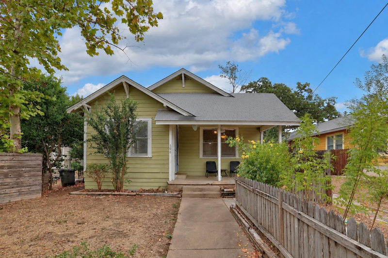 708 W 35th St — exterior