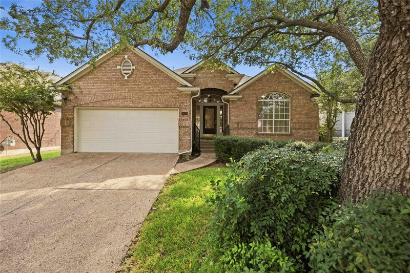 10045 Planters Woods Dr — exterior