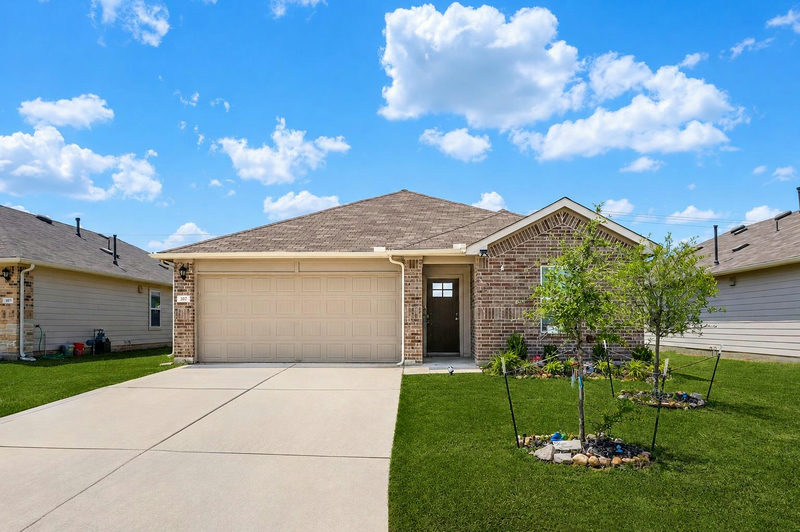 307 Abbey Ln — exterior