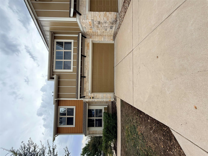 1620 Bryant Dr #2101 — exterior