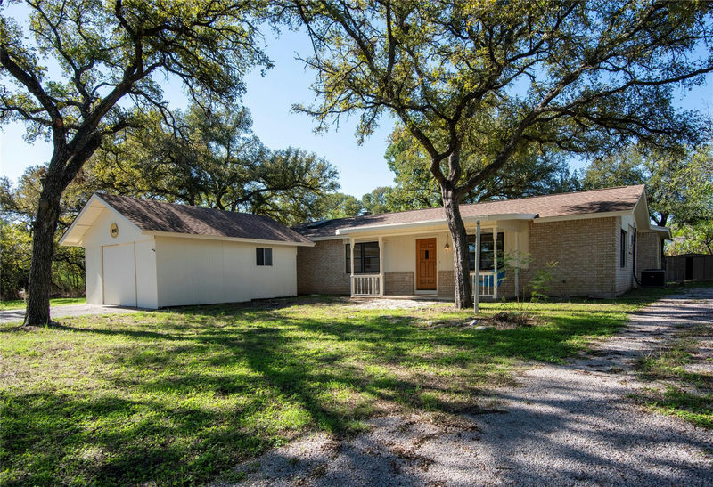 810 Woodland Hills Dr — exterior