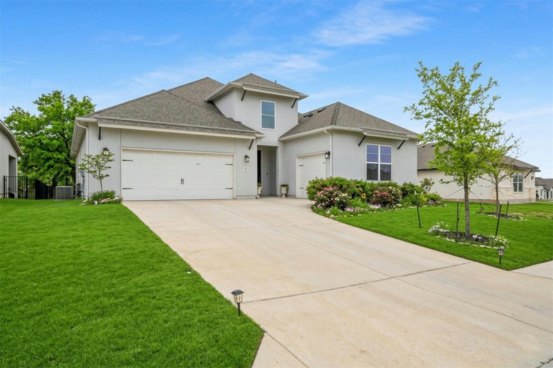 401 Trabuco Bnd — exterior