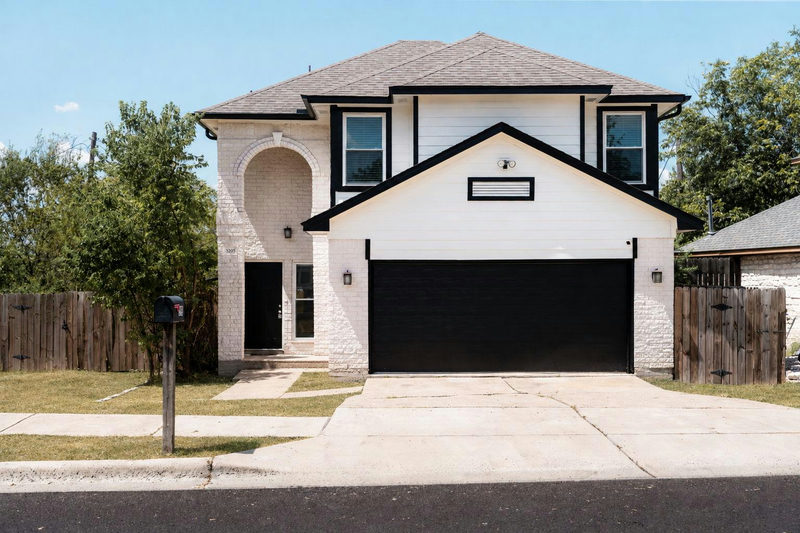 3205 Rockhurst Ln — exterior