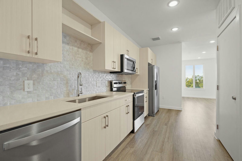 6324 N Lamar Blvd #317 — exterior