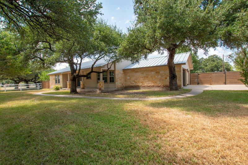 410 W Fm 243 — exterior