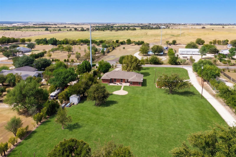 770 Green Acres — exterior