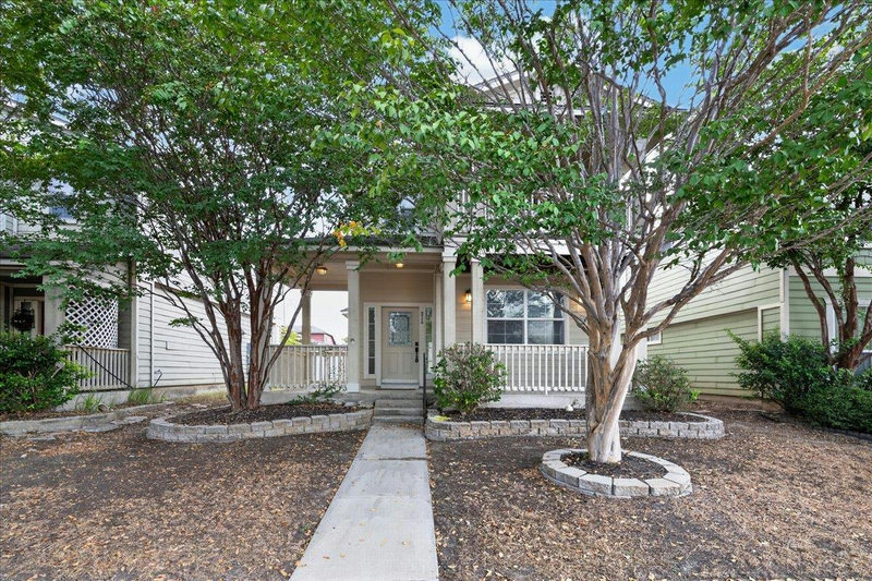 816 Craters Of The Moon Blvd — exterior