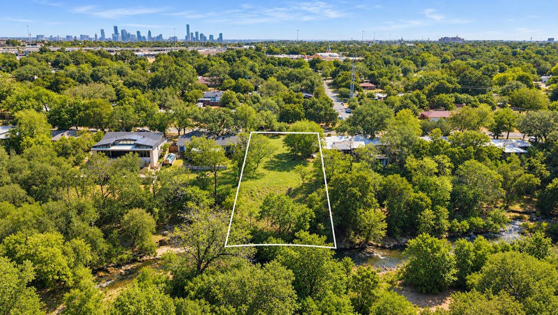 4706 Roundup Trl — exterior