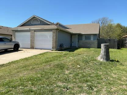 610/608 Greenlawn Blvd — exterior