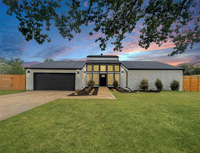 141 Ridgecrest Rd — exterior