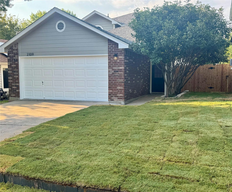 2109 Redwing Way — exterior