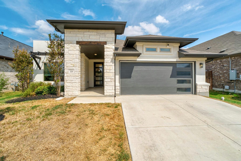 221 Short Leaf Dr — exterior