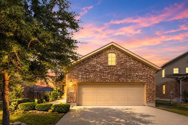8004 Autumn Moor Bnd — exterior