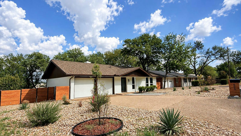 8005 Northforest Dr — exterior