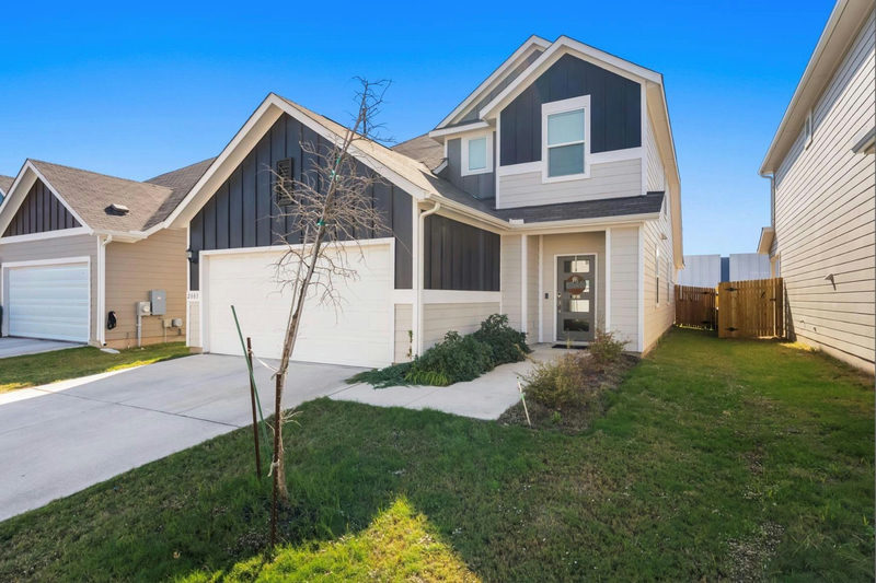 2803 Mary Elizabeth Dr — exterior