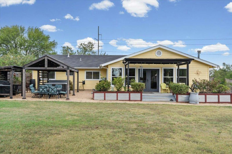 103 Lambs Trl — exterior