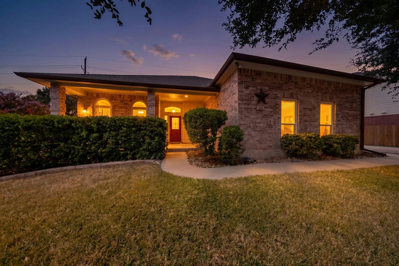 104 River Park Ln — exterior