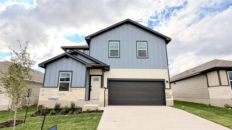 112 Woodbrook Dr — exterior
