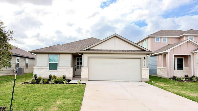 104 Woodbrook Dr — exterior