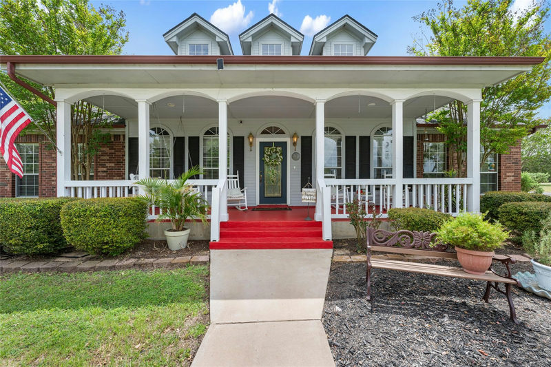 391 Liberty Dr — exterior