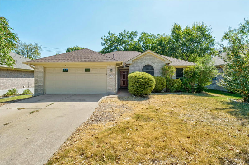 2600 Willow Way — exterior