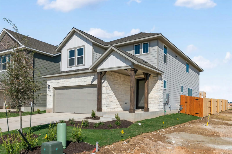 200 Clover Bnd — exterior