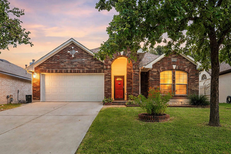 1110 Hatteras Dr — exterior