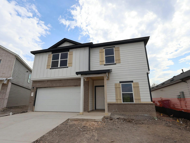 7425 Pullman Cv — exterior