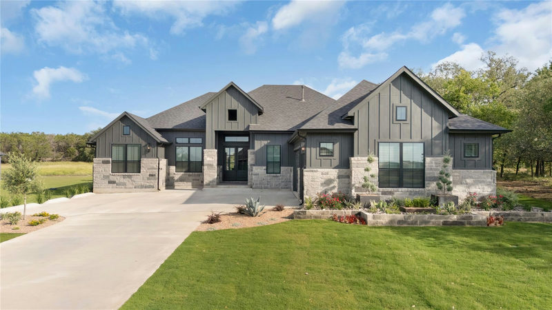 1113 Doelling Dr — exterior