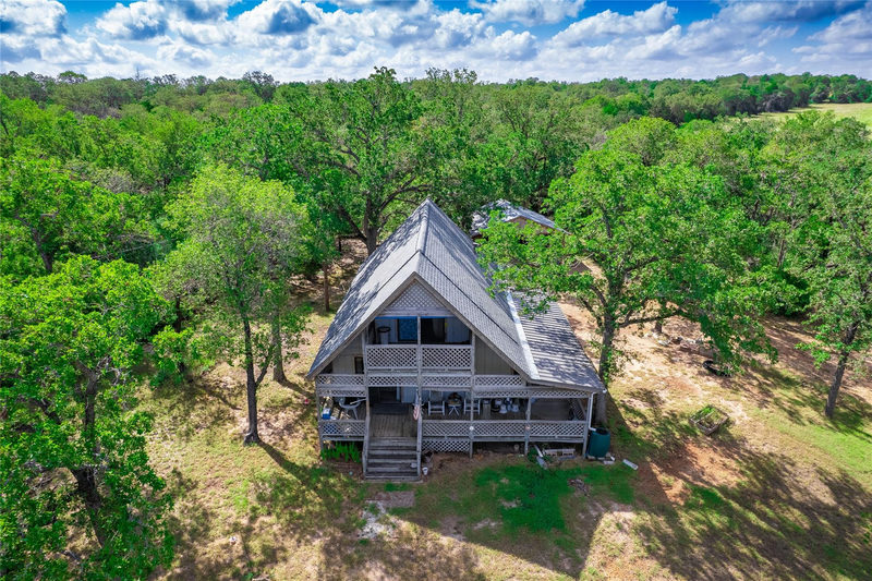 499 Hidden Oaks Dr — exterior