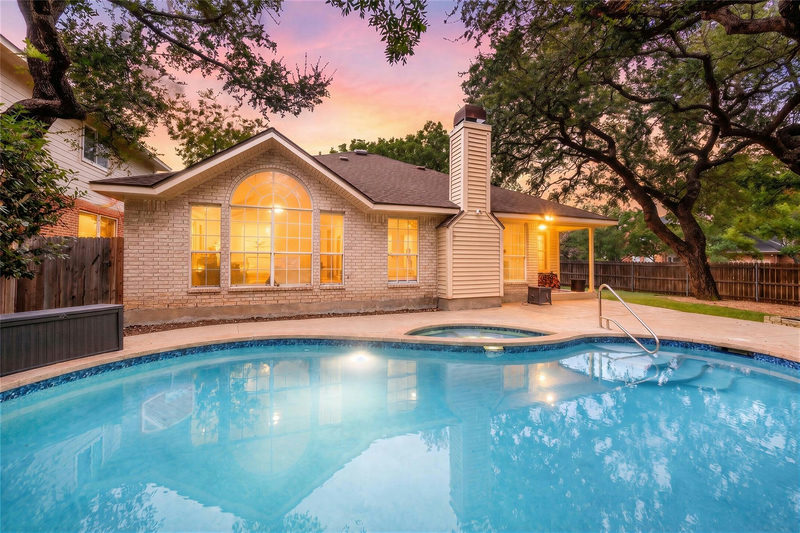 6112 Jumano Ln — exterior