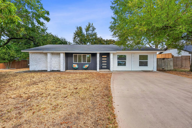 12505 Parkland Dr — exterior
